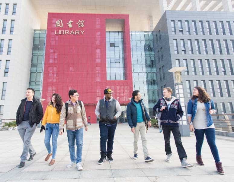 ห้องสมุดมหาวิทยาลลัย Nanjing University of Aeronautics and Astronautics มหาวิทยาลัยการบินหนานจิง กำลังเรียนวิชาการบิน เรียนวิศวะการบิน ประเทศจีน หลักสูตรภาษาอังกฤษ